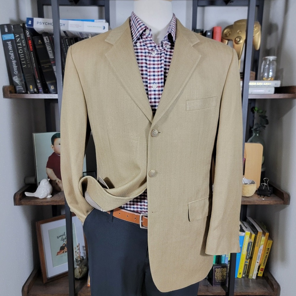 Ralph Lauren Chaps Khaki Two-Button Sport Coat Blazer. Very Attractive Jacket.
